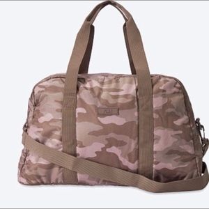 Best 25+ Deals for Camo Duffle Bag 